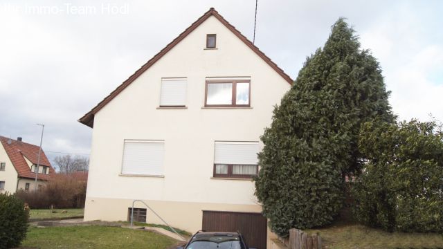 Pliezhausen: Ideal für eine Familie - Gemütliches Einfamilienhaus mit großem Garten sucht neue Mieter  Pliezhausen: Ideal für eine Familie - Gemütliches Einfamilienhaus mit großem Garten sucht neue Mieter