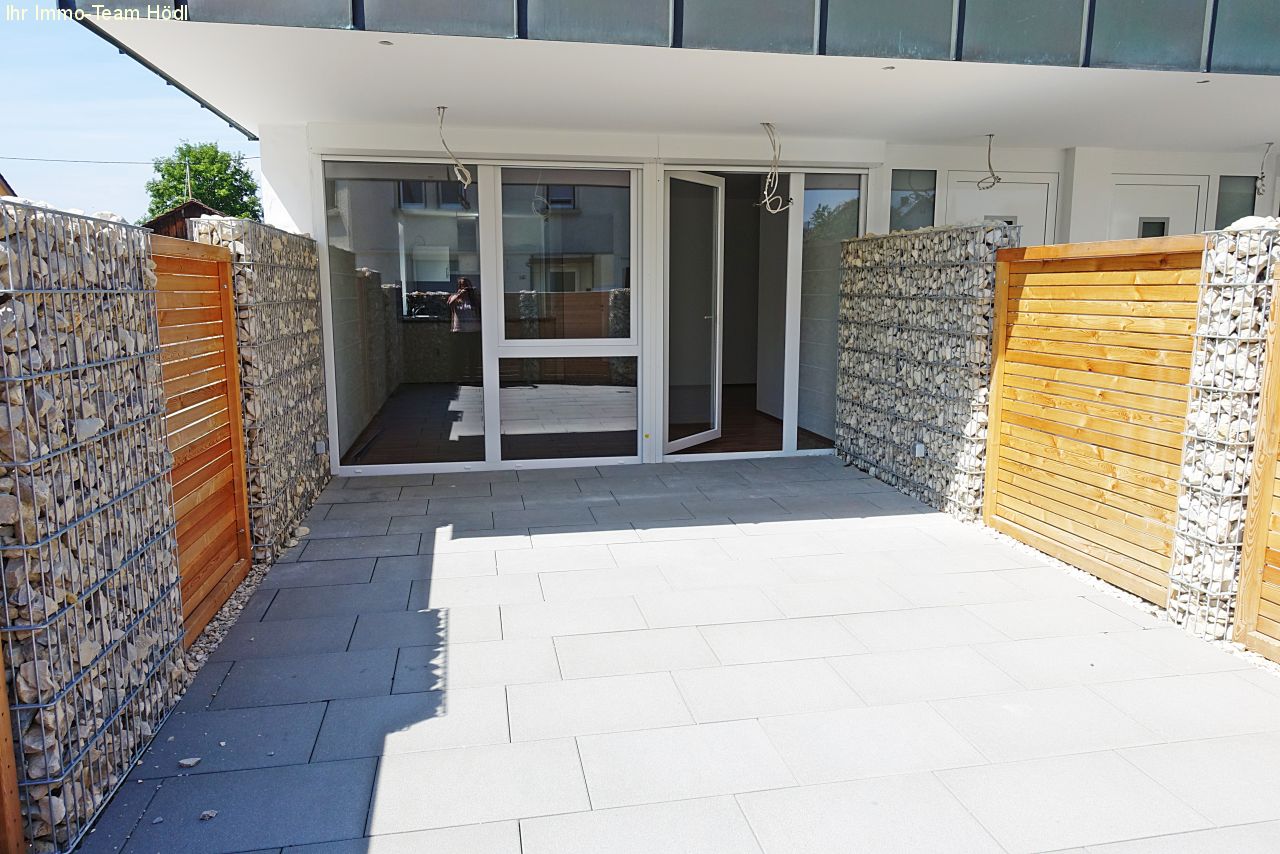 Pliezhausen: Erstbezug nach Sanierung, Erdgeschosswohnung mit großer Terrasse  Pliezhausen: Erstbezug nach Sanierung, Erdgeschosswohnung mit großer Terrasse