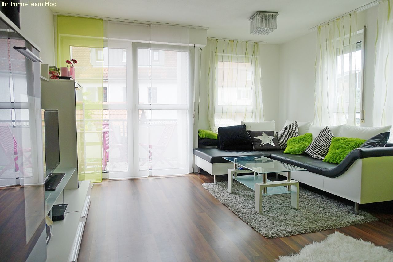 Reutlingen: Lichtdurchflutete Wohnung  mit TG-Stellplatz und Balkon sucht neuen Eigentümer!  Reutlingen: Lichtdurchflutete Wohnung  mit TG-Stellplatz und Balkon sucht neuen Eigentümer!