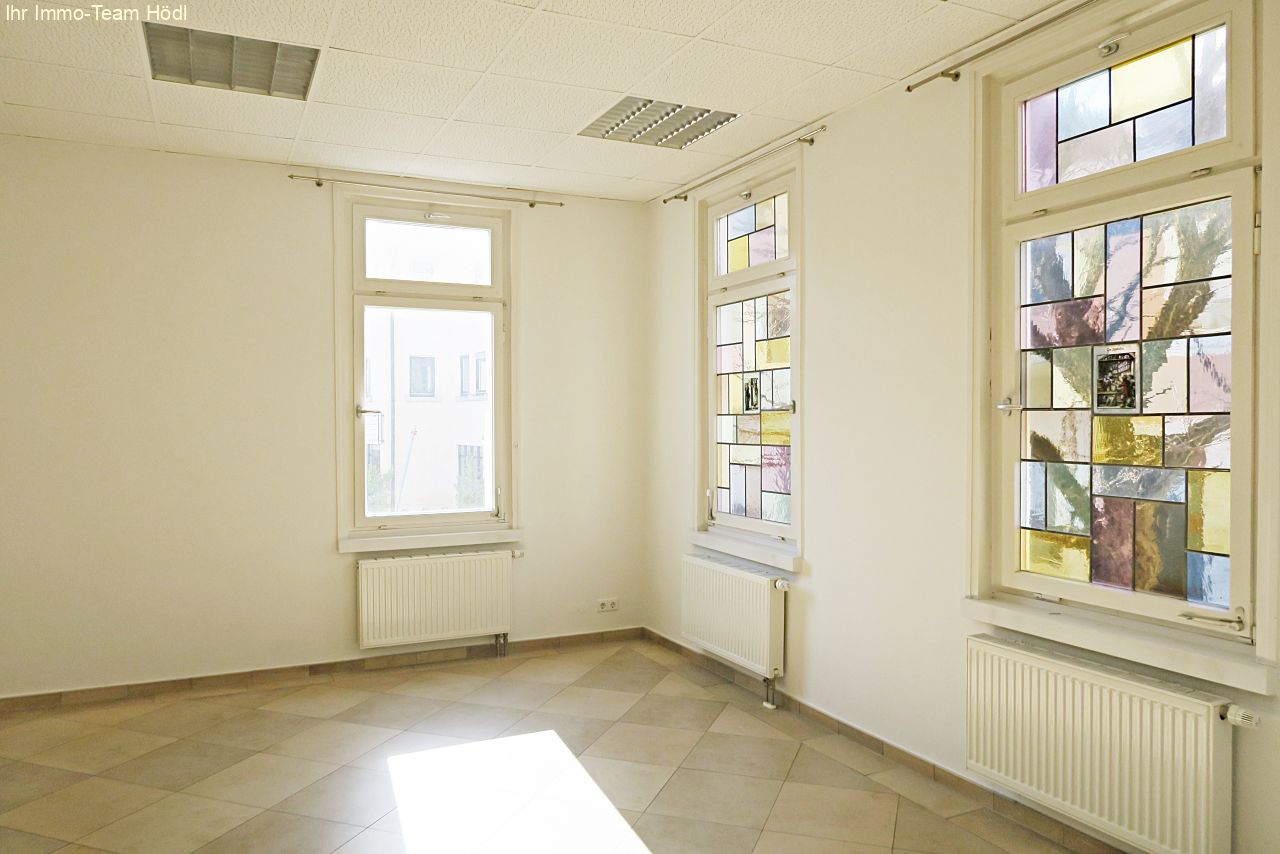 Pfullingen: Herrliche, lichtdurchflutete Büro/Praxis/Ladenfläche in denkmalgeschützten Objekt  Pfullingen: Herrliche, lichtdurchflutete Büro/Praxis/Ladenfläche in denkmalgeschützten Objekt