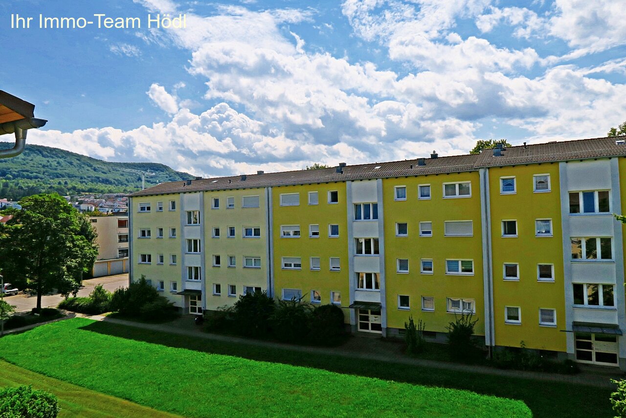 Pfullingen: Tolle Wohnung möchte im neuen Glanz erstrahlen!!  Pfullingen: Tolle Wohnung möchte im neuen Glanz erstrahlen!!