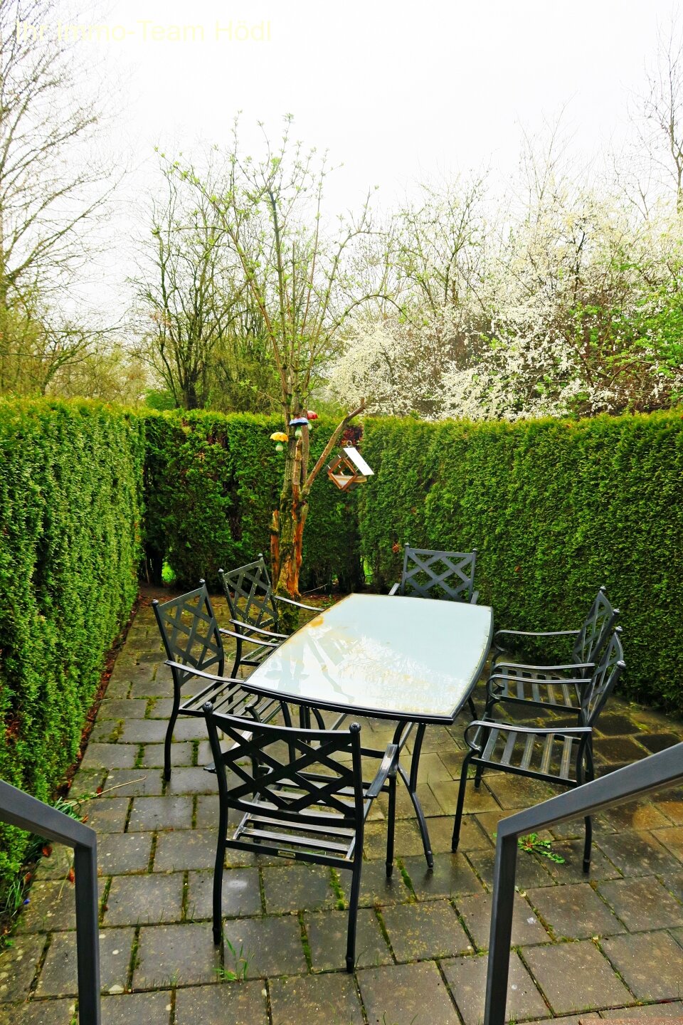 Reutlingen: Seltene Gelegenheit, außergewöhnliche EG-Wohnung mit Wintergarten und zwei Terrasse sucht neuen Eigentümer!!  Reutlingen: Seltene Gelegenheit, außergewöhnliche EG-Wohnung mit Wintergarten und zwei Terrasse sucht neuen Eigentümer!!