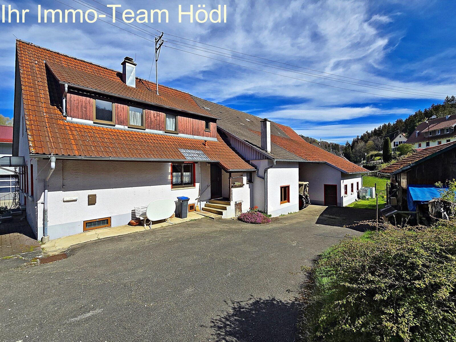 Trochtelfingen: Ein Haus mit vielen Möglichkeiten!!  Trochtelfingen: Ein Haus mit vielen Möglichkeiten!!