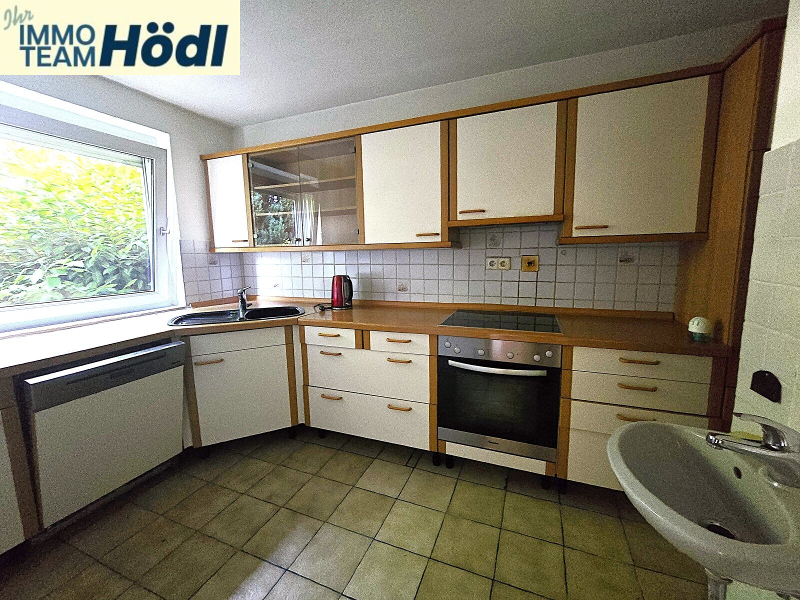 Reihenendhaus mit Wintergarten, Garten & Garage – Reutlingen