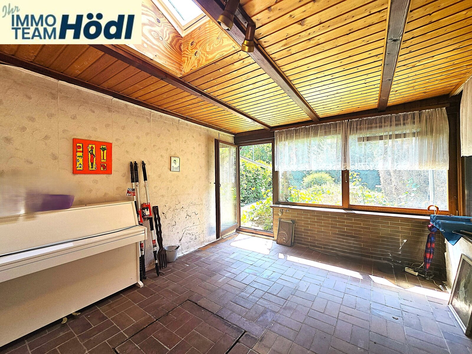 Reihenendhaus mit Wintergarten, Garten & Garage – Reutlingen