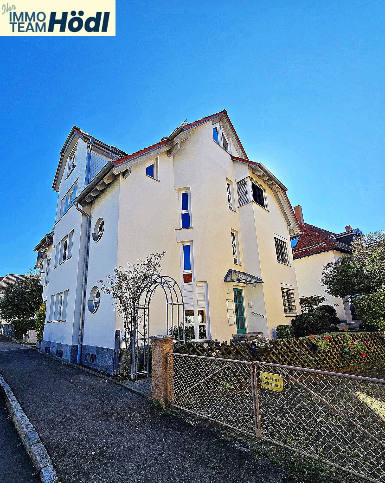 Tolle Wohnung mit Wintergarten und TG-Stellplatz sucht neuen Eigentümer!!