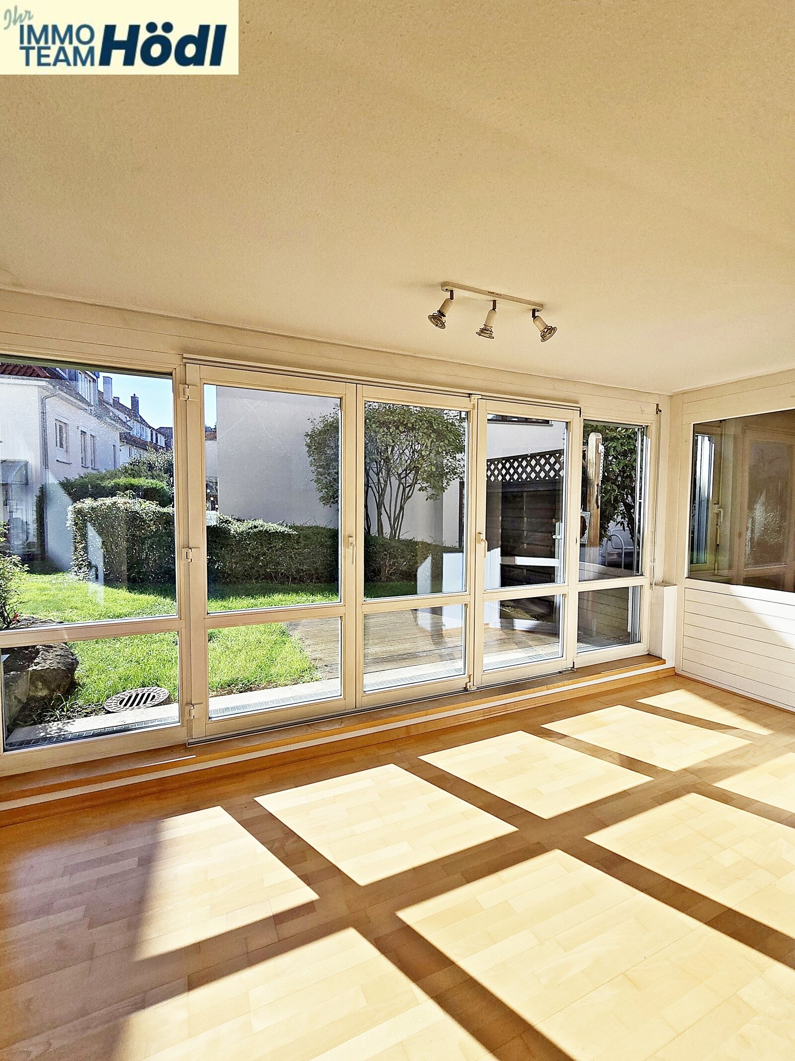 Tolle Wohnung mit Wintergarten und TG-Stellplatz sucht neuen Eigentümer!!