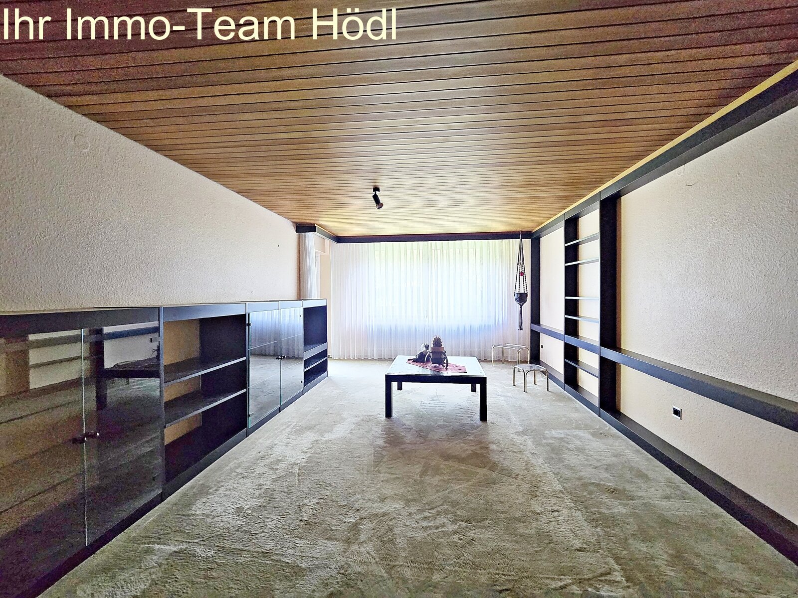 Große Wohnung mit Blick ins Grüne sucht neuen Eigentümer!!