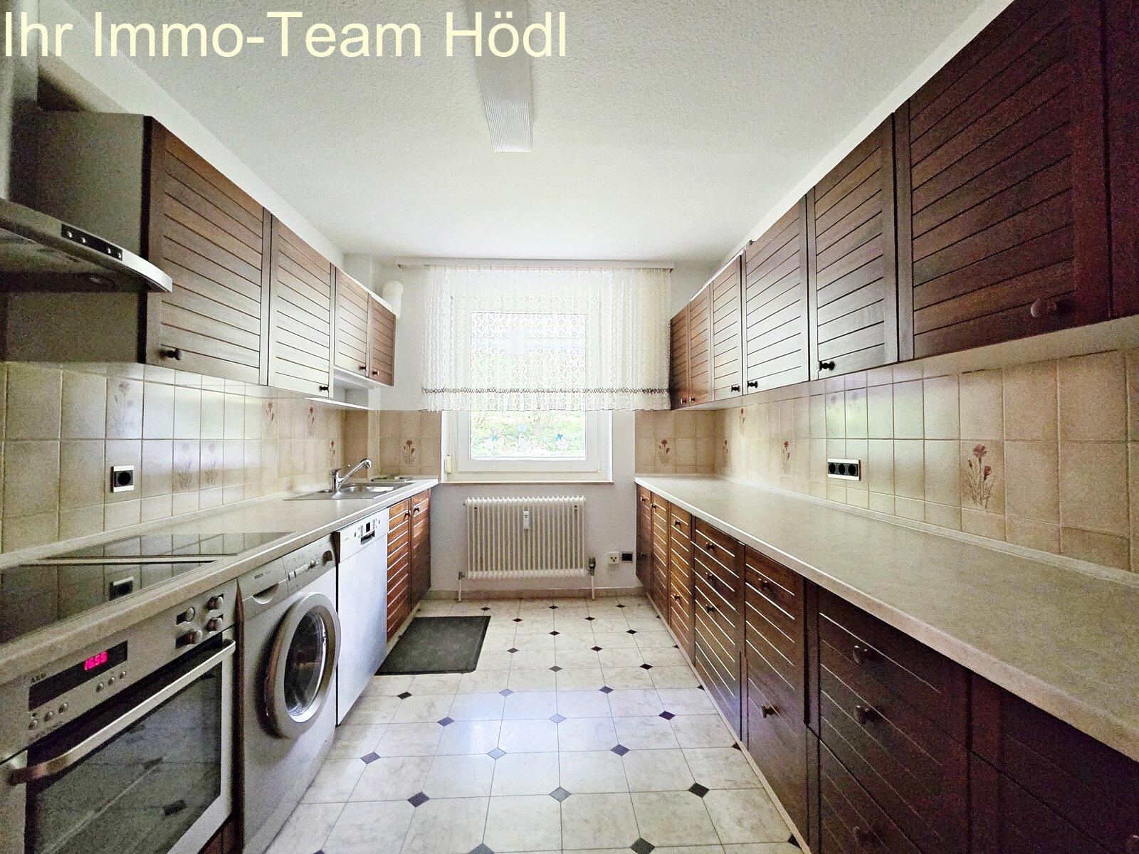 Große Wohnung mit Blick ins Grüne sucht neuen Eigentümer!!