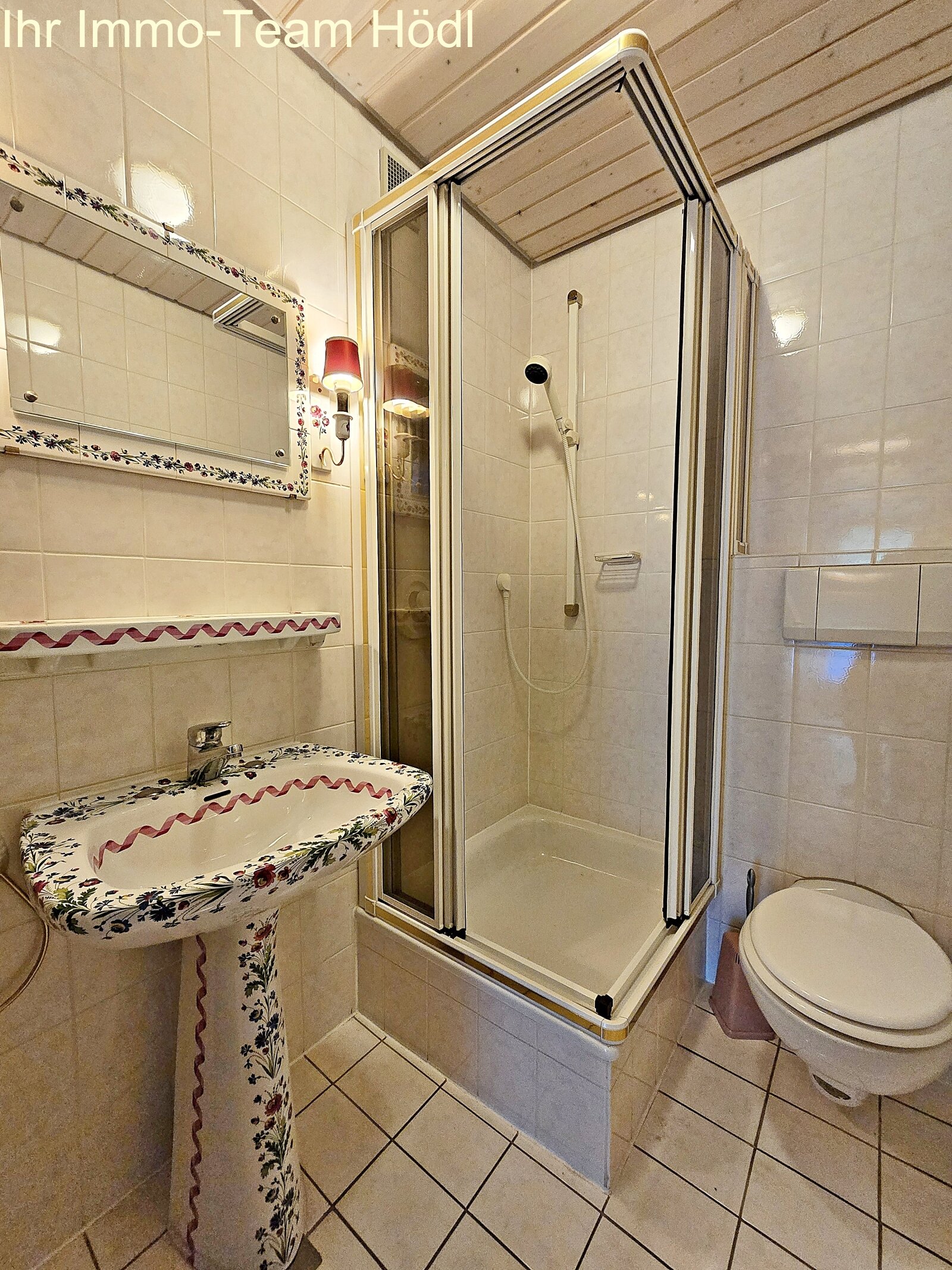 Große Wohnung mit Blick ins Grüne sucht neuen Eigentümer!!