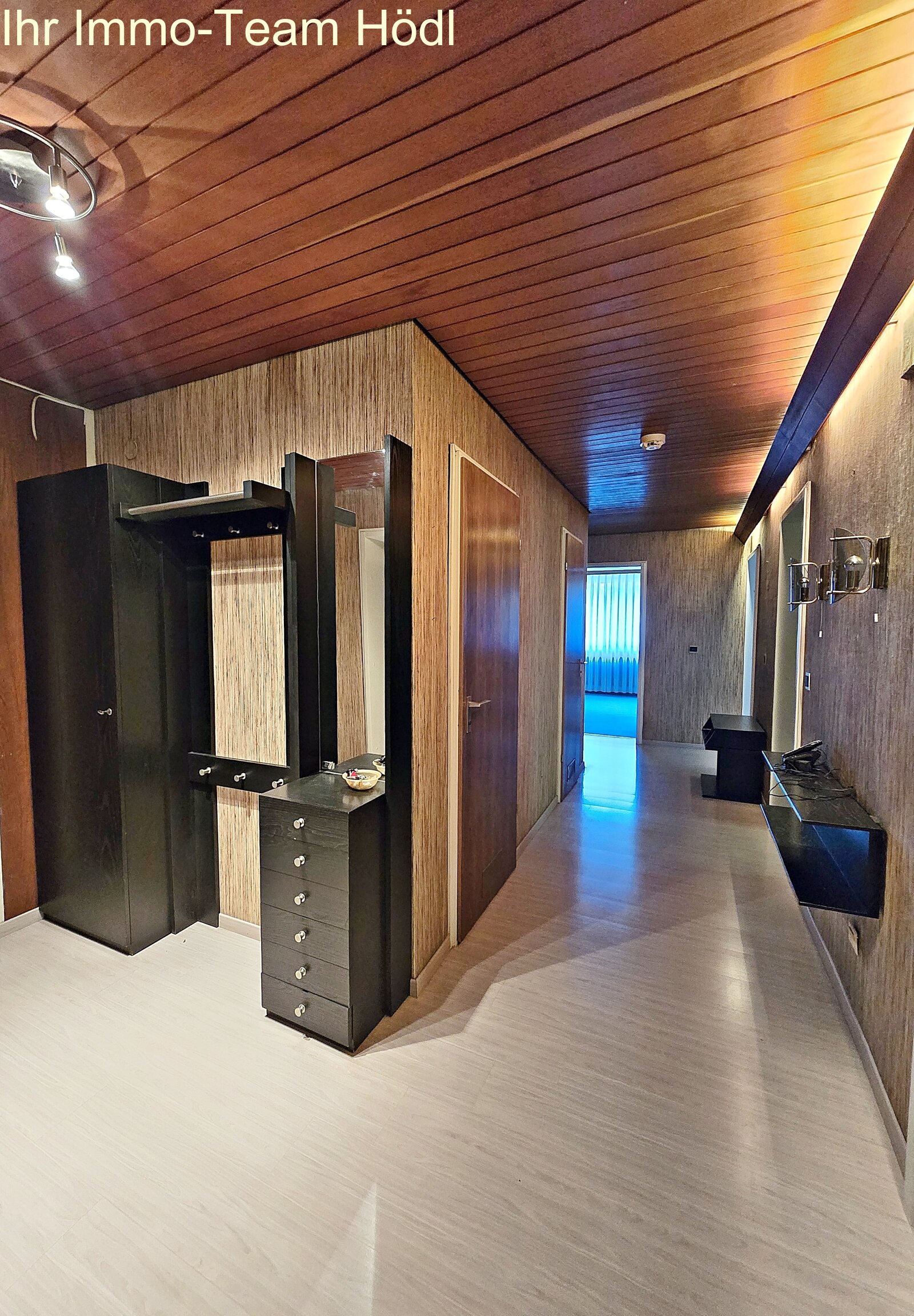 Große Wohnung mit Blick ins Grüne sucht neuen Eigentümer!!