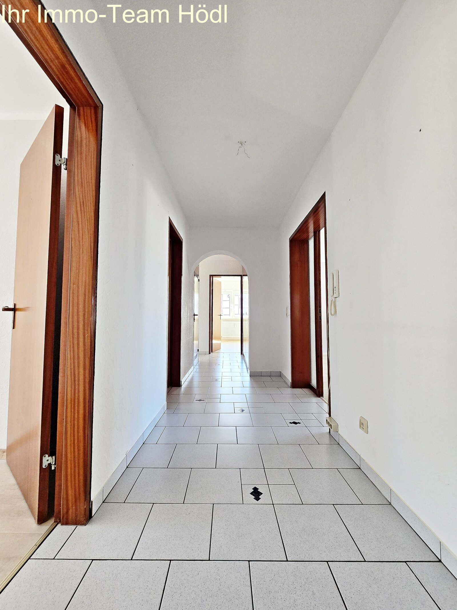 „Helle 4-Zimmer-Eigentumswohnung mit Süd-West-Balkon & Garage – ideal für Familien oder als Kapitalanlage!“