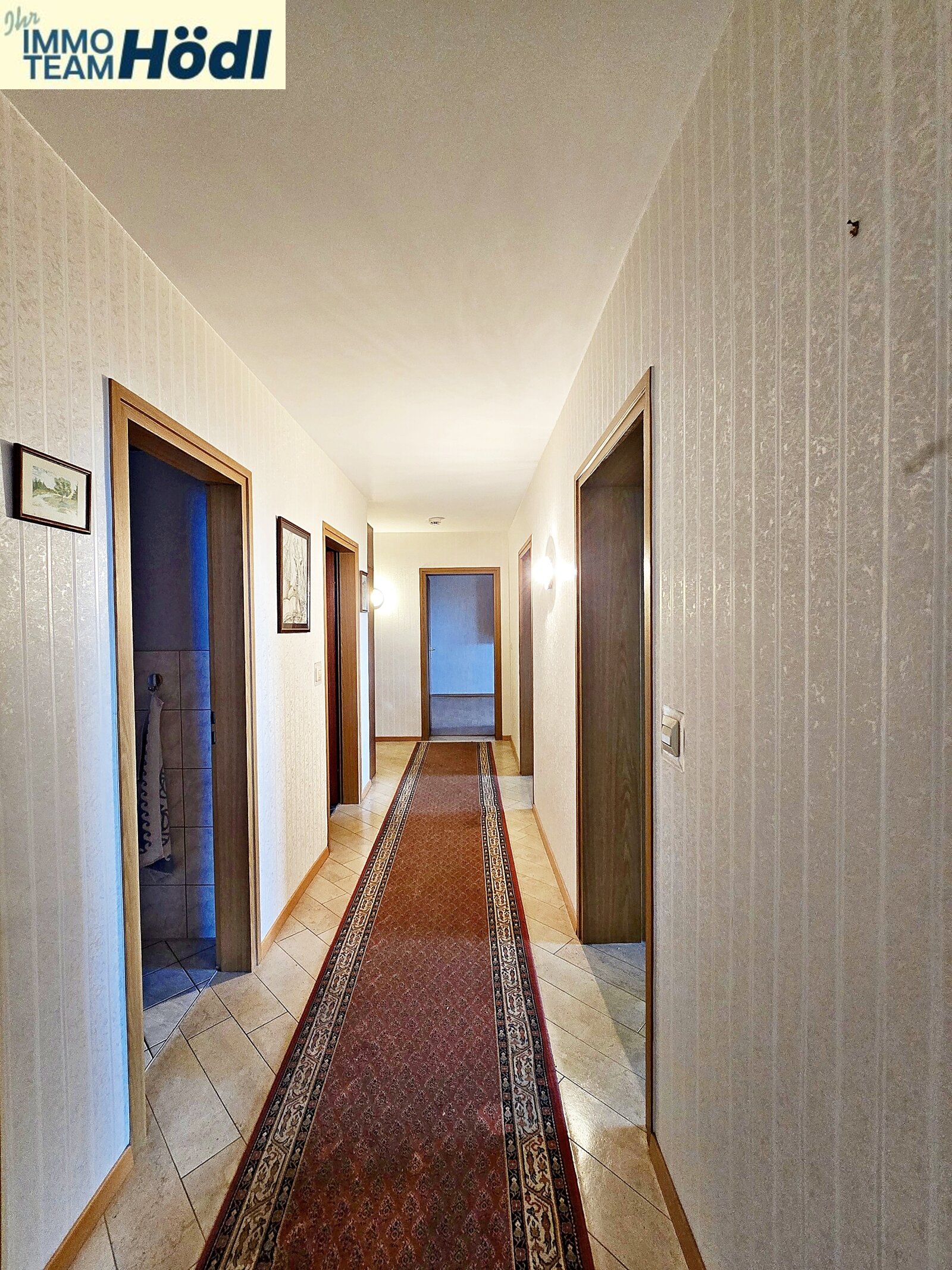 Familien aufgepasst !! Große Wohnung mit tollem Ausblick sucht neuen Eigentümer!!