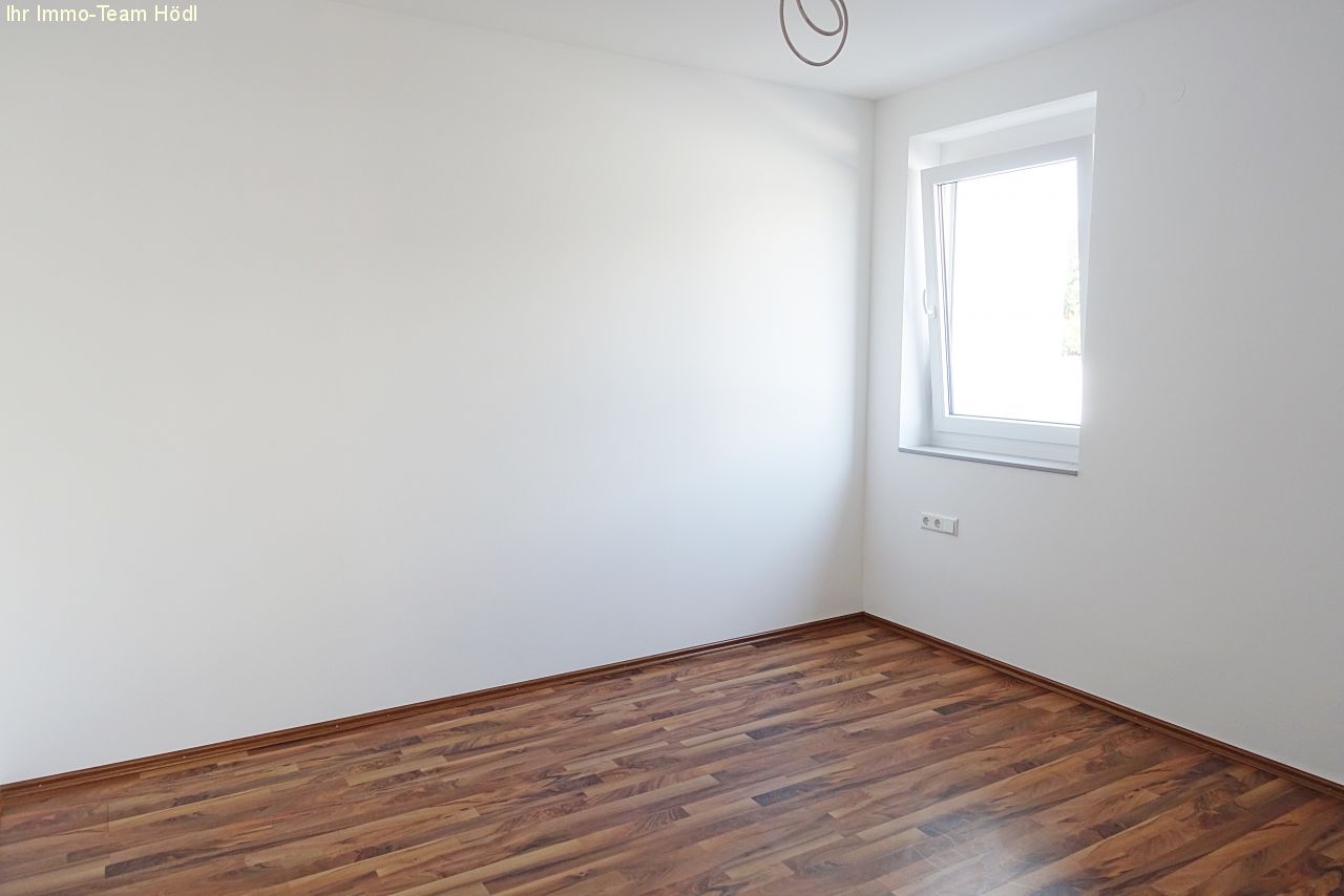 Wohnen wie im eigenen Haus, Erdgeschosswohnung mit großer Terrasse und sep. Hobbyraum sucht neuen Eigentümer!!!