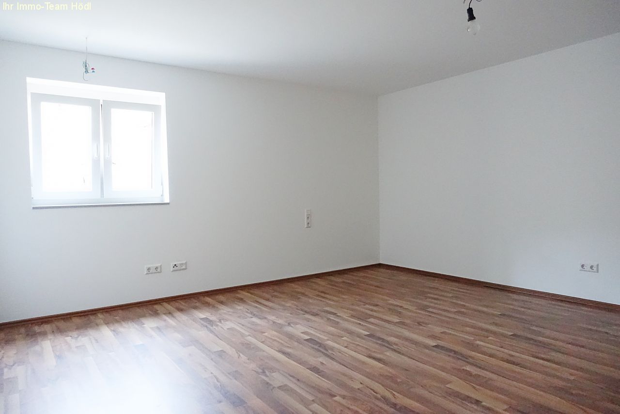 Wohnen wie im eigenen Haus, Erdgeschosswohnung mit großer Terrasse und sep. Hobbyraum sucht neuen Eigentümer!!!