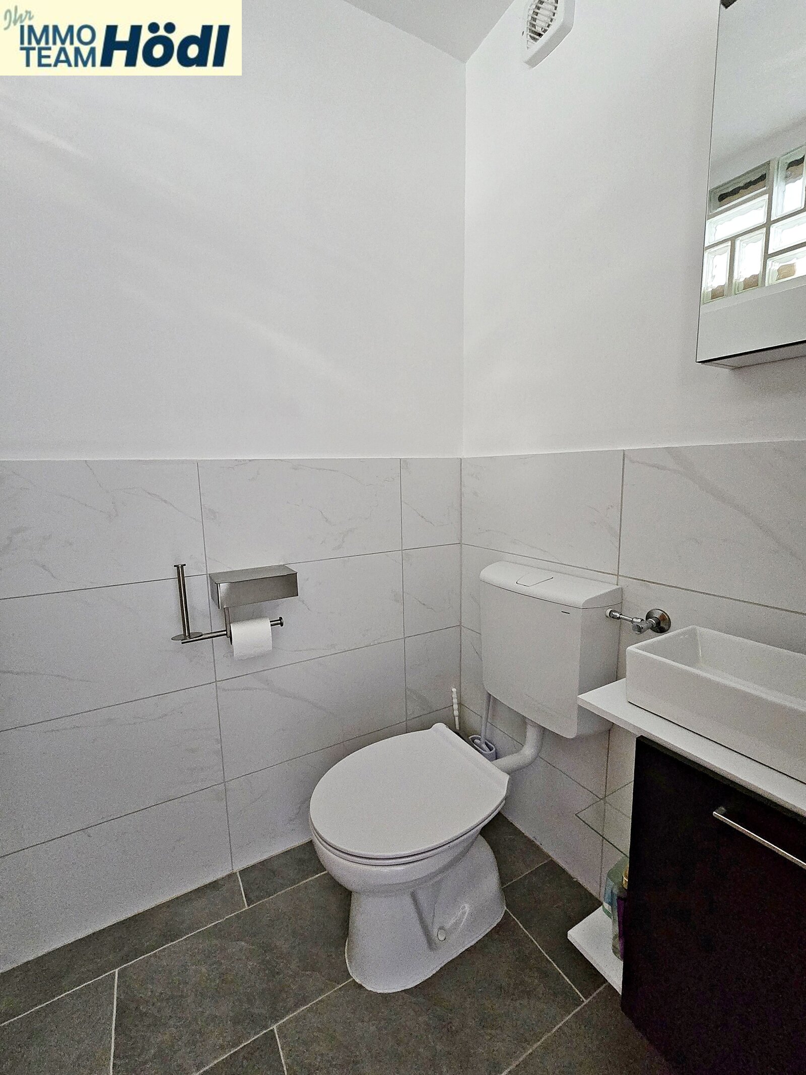 Tolles Reihenmittelhaus mit Garage und AAP im Freien sucht neuen Eigentümer!!