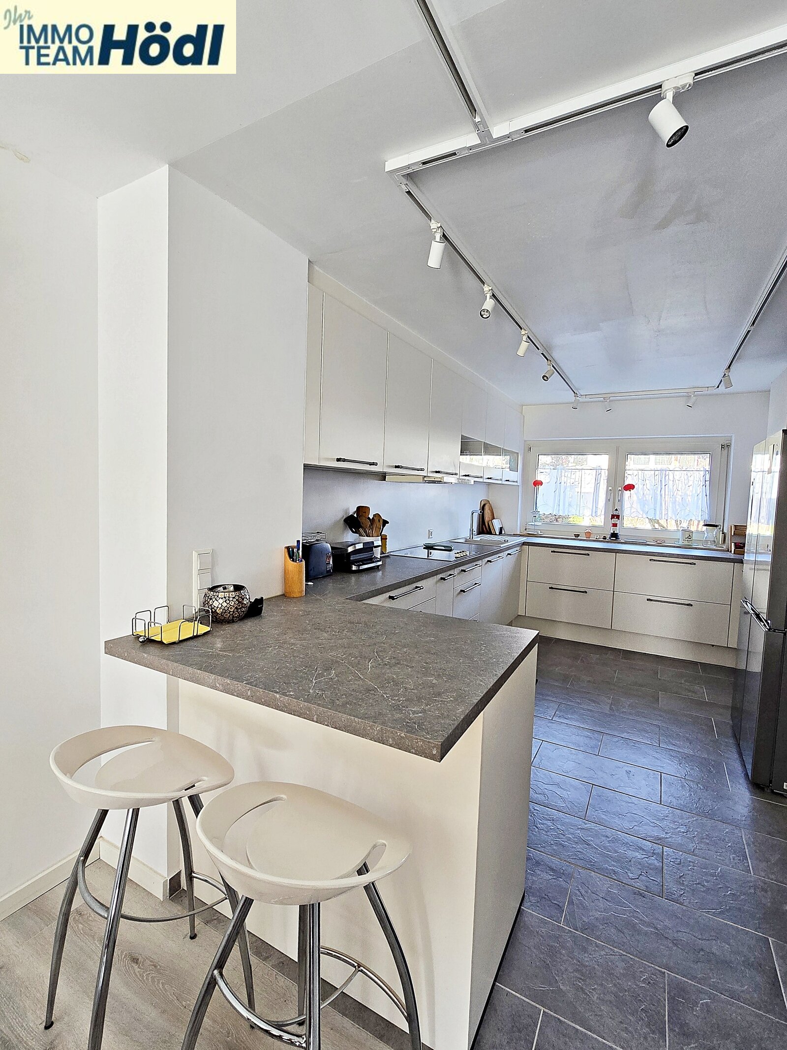 Tolles Reihenmittelhaus mit Garage und AAP im Freien sucht neuen Eigentümer!!