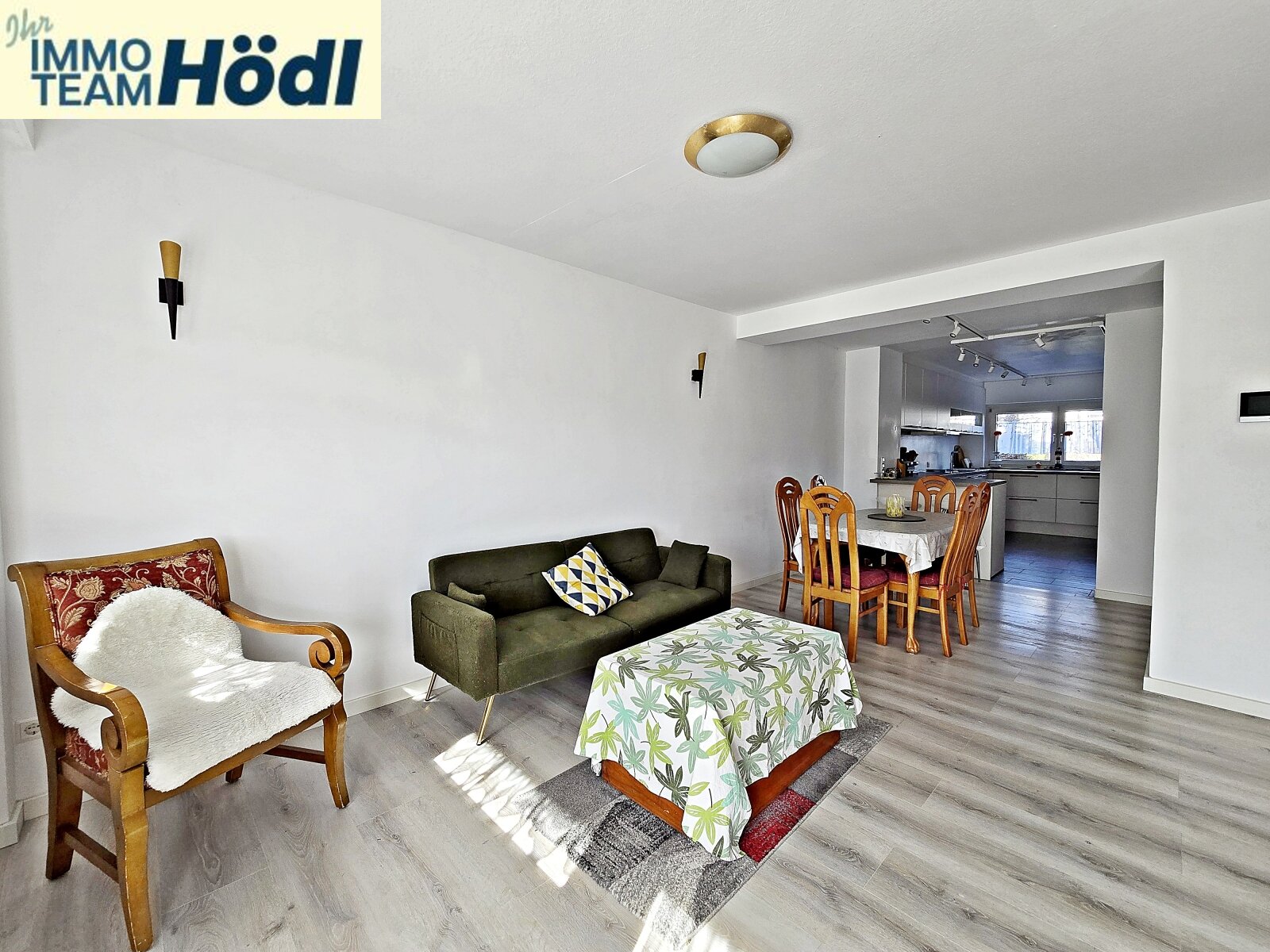 Tolles Reihenmittelhaus mit Garage und AAP im Freien sucht neuen Eigentümer!!