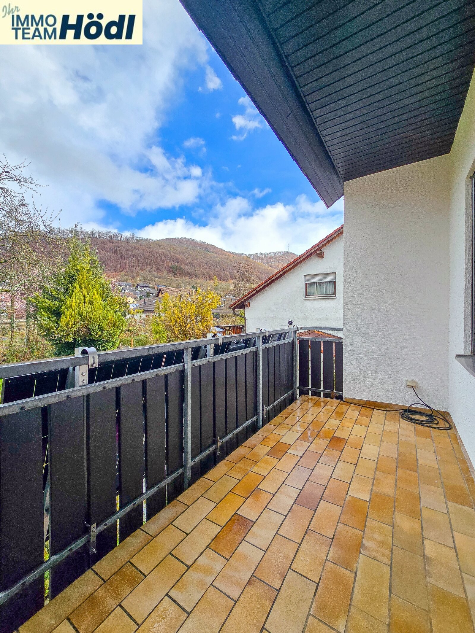 Doppelhaushälfte mit Garten und Garage – viel Platz für die ganze Familie