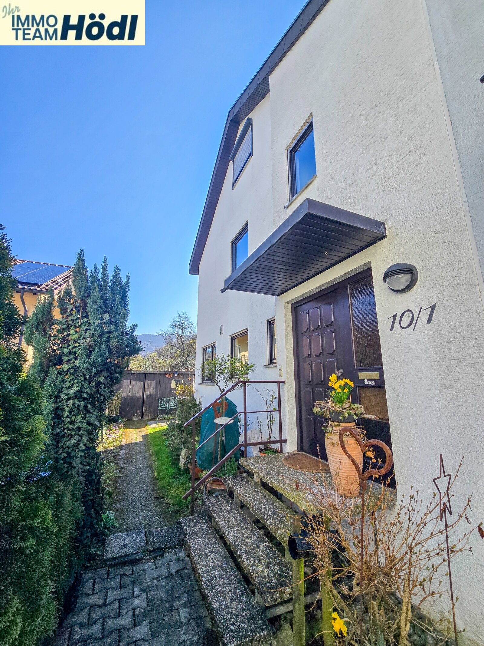 Doppelhaushälfte mit Garten und Garage – viel Platz für die ganze Familie