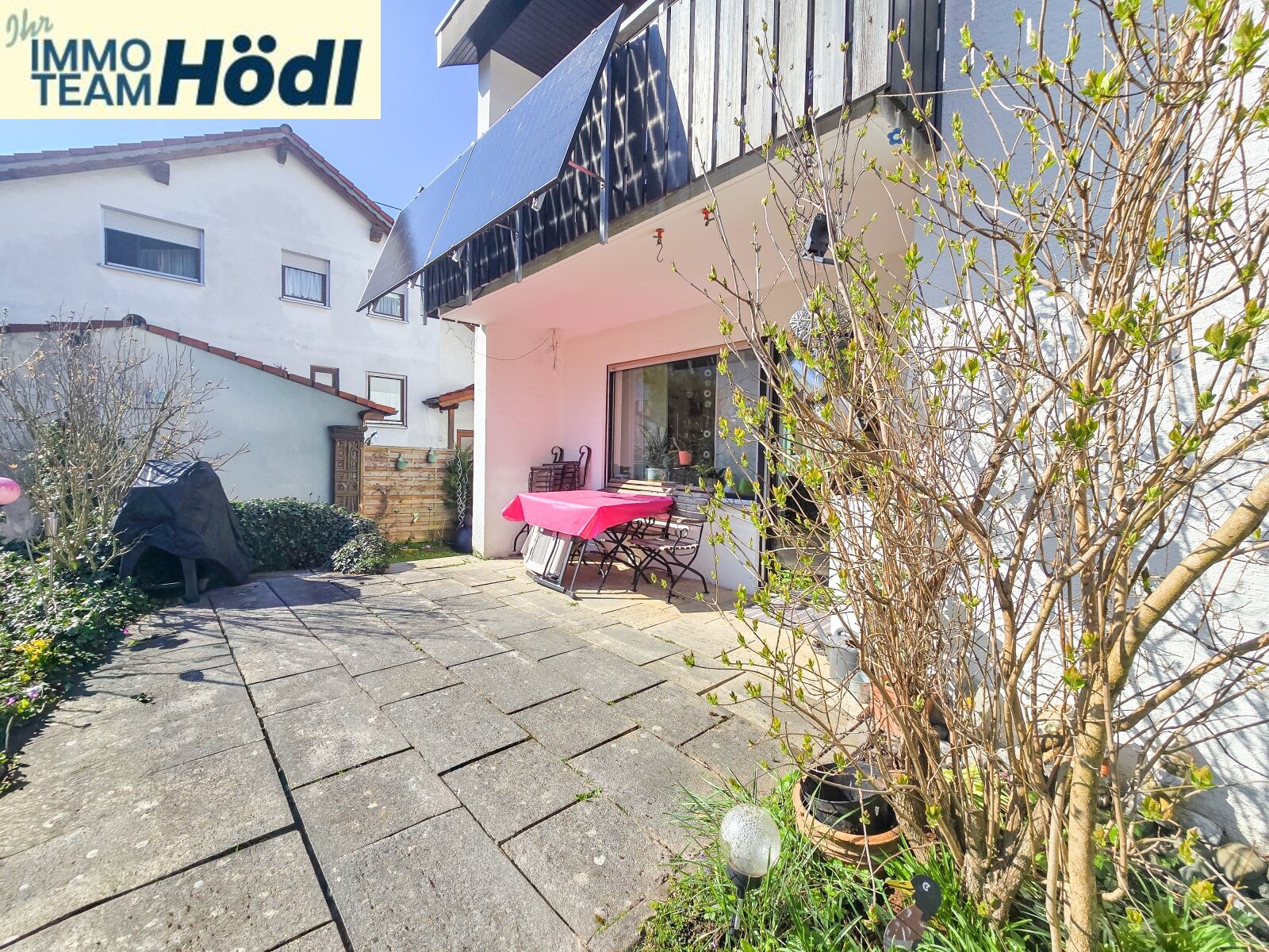 Doppelhaushälfte mit Garten und Garage – viel Platz für die ganze Familie