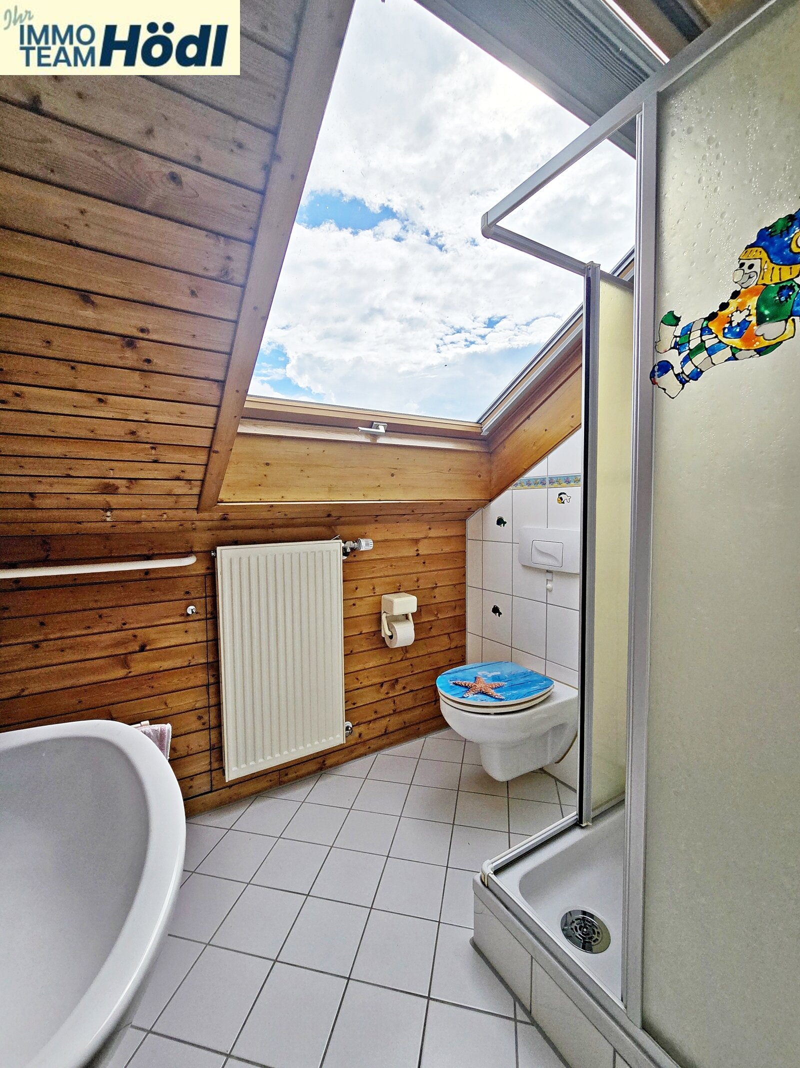 Großes Reihenhaus mit Garage und AAP im Freien sucht neuen Eigentümer !!