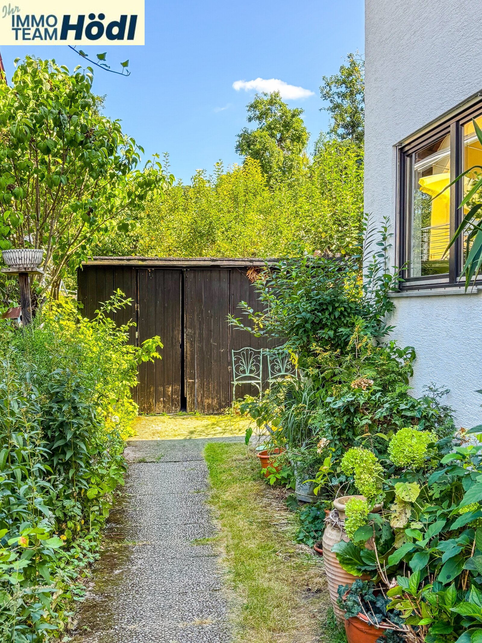 Doppelhaushälfte mit Garten und Garage – viel Platz für die ganze Familie