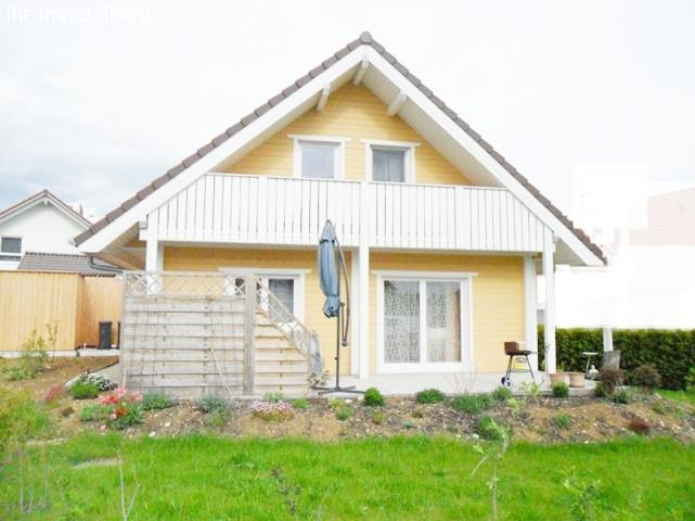 Hohenstein-Ödenwaldstetten: Garten, Terrasse, Balkon *Schwedenholzhaus* mit Garage, Carport  Hohenstein-Ödenwaldstetten: Garten, Terrasse, Balkon *Schwedenholzhaus* mit Garage, Carport
