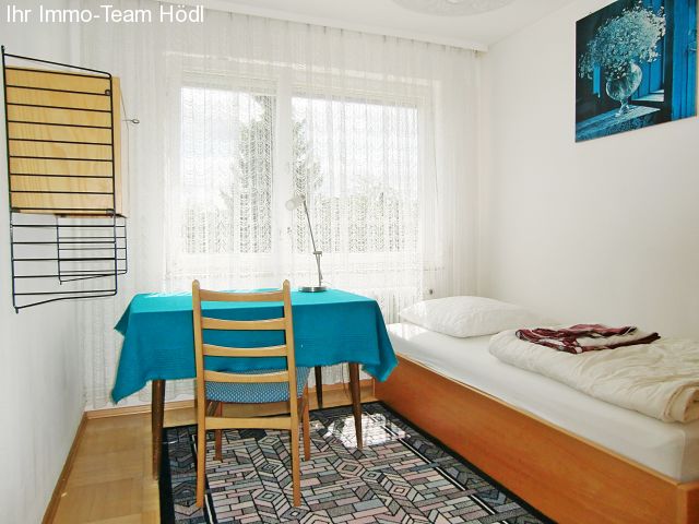Rottenburg am Neckar: Komplett möbliertes Haus sucht Wochenendpendler und Studenten , Zimmer C  Rottenburg am Neckar: Komplett möbliertes Haus sucht Wochenendpendler und Studenten , Zimmer C
