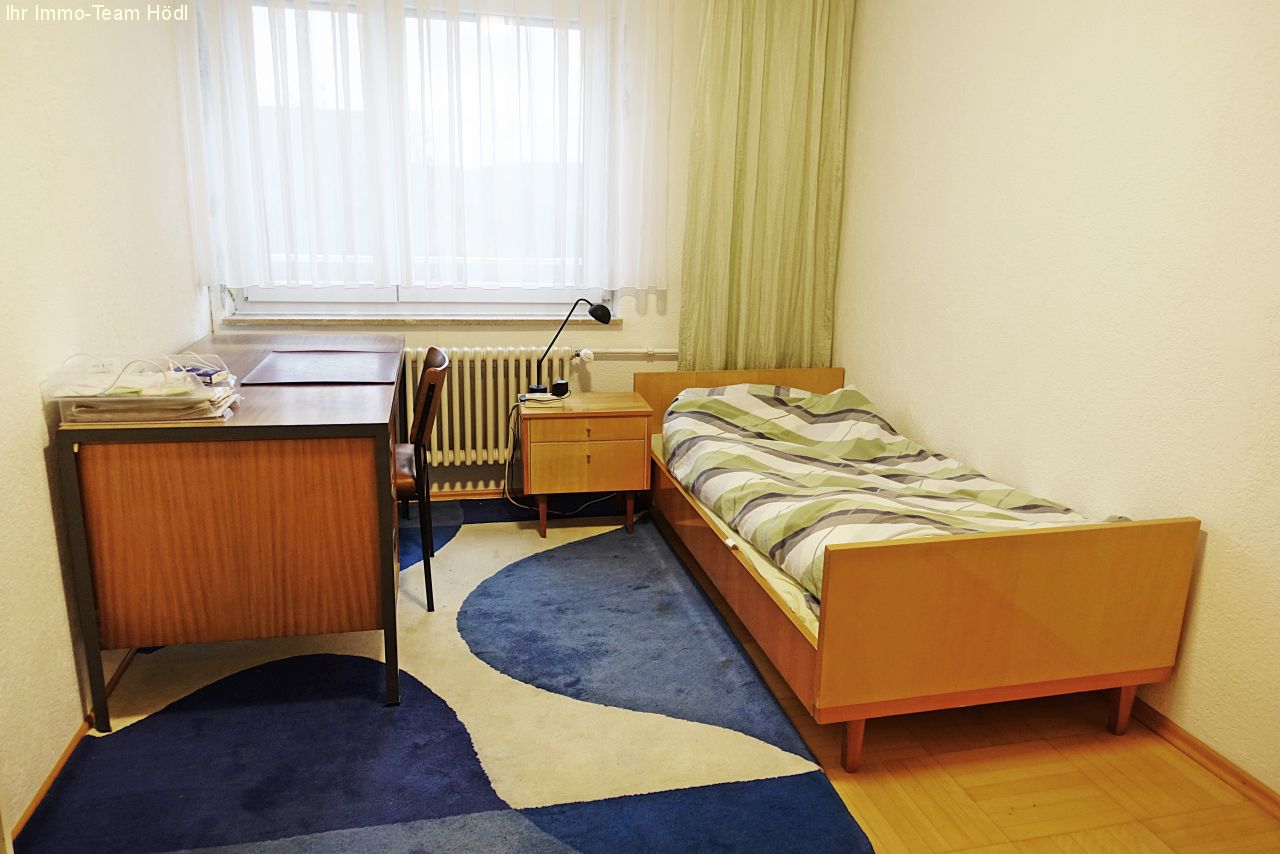Rottenburg am Neckar: WG-Zimmer sucht männlichen Wochenendpendler für das Zimmer B  Rottenburg am Neckar: WG-Zimmer sucht männlichen Wochenendpendler für das Zimmer B