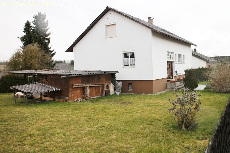 Eutingen: Haus auf großem Grundstück, Garagen, Wintergarten  Eutingen: Haus auf großem Grundstück, Garagen, Wintergarten