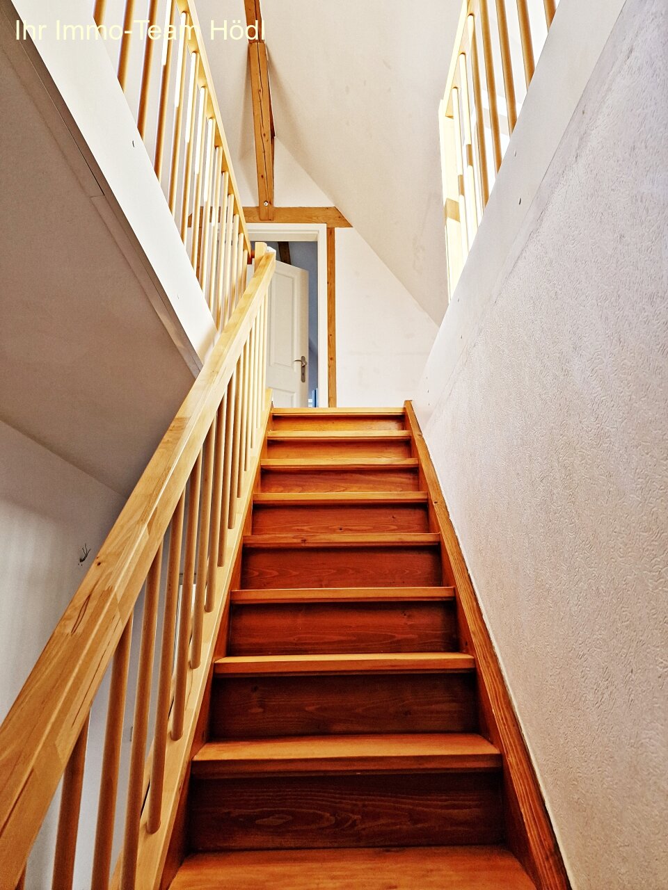 Treppe zum Spitzboden