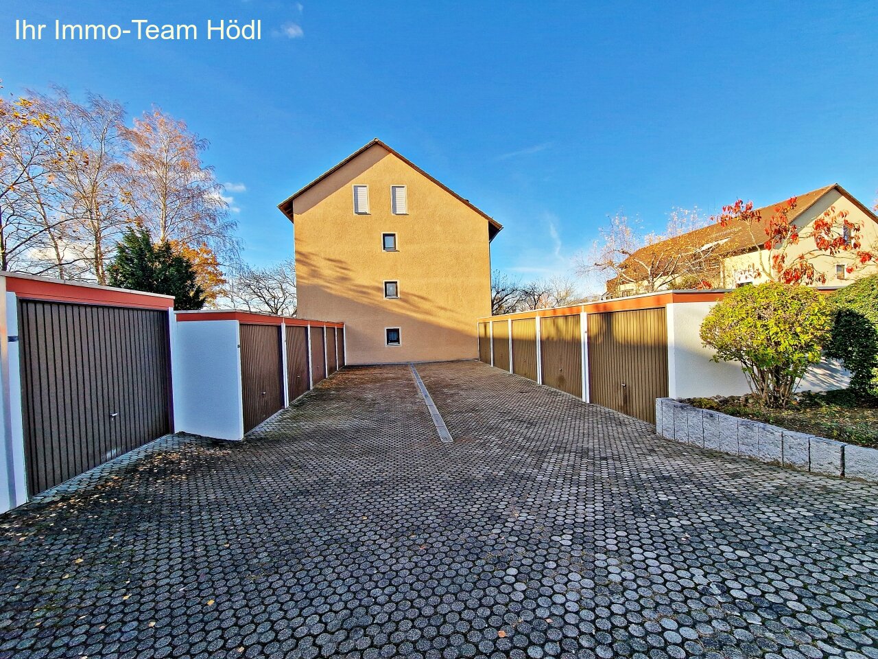 Zufahrt zur Garage
