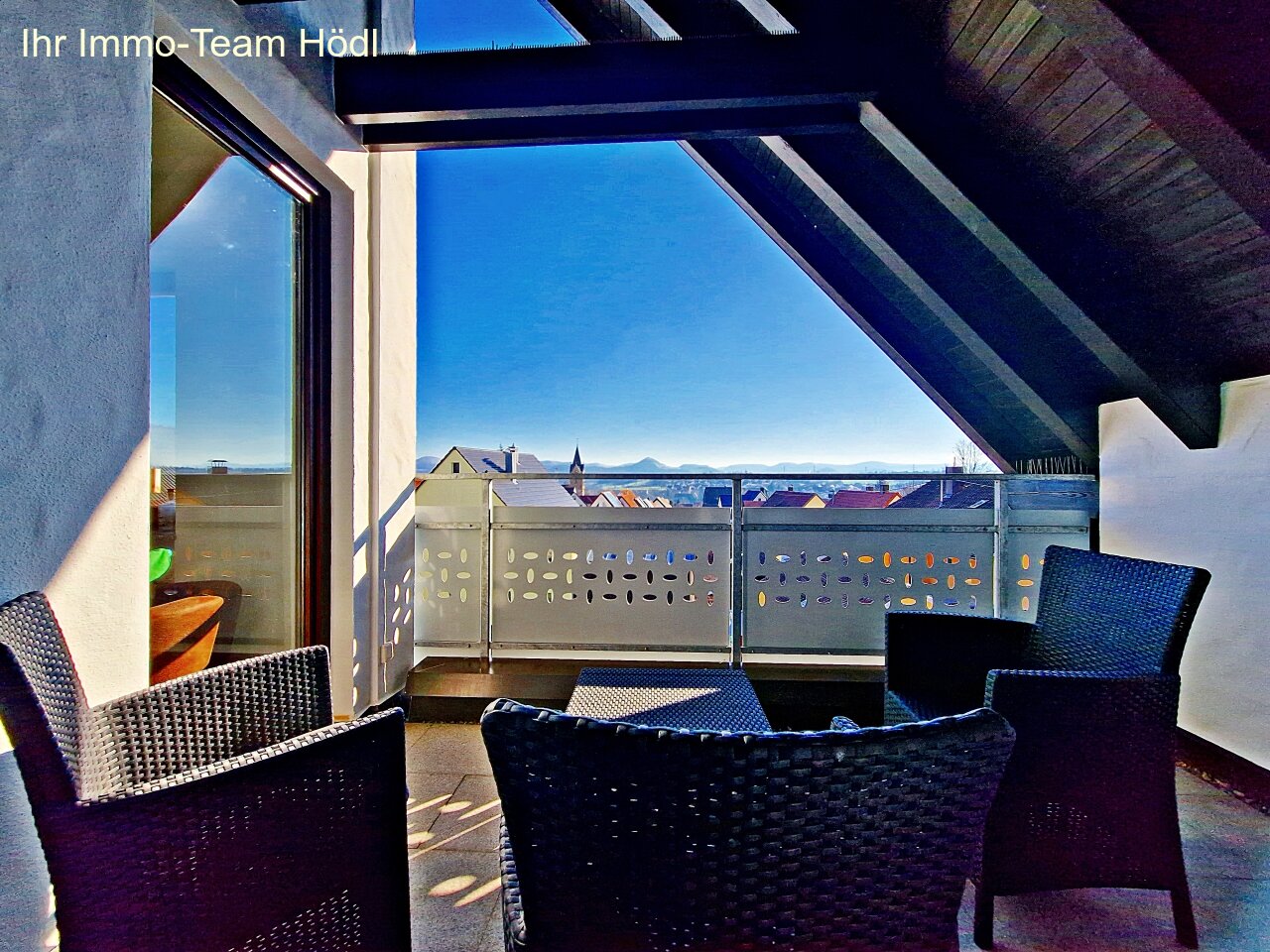 Überdachter Balkon
