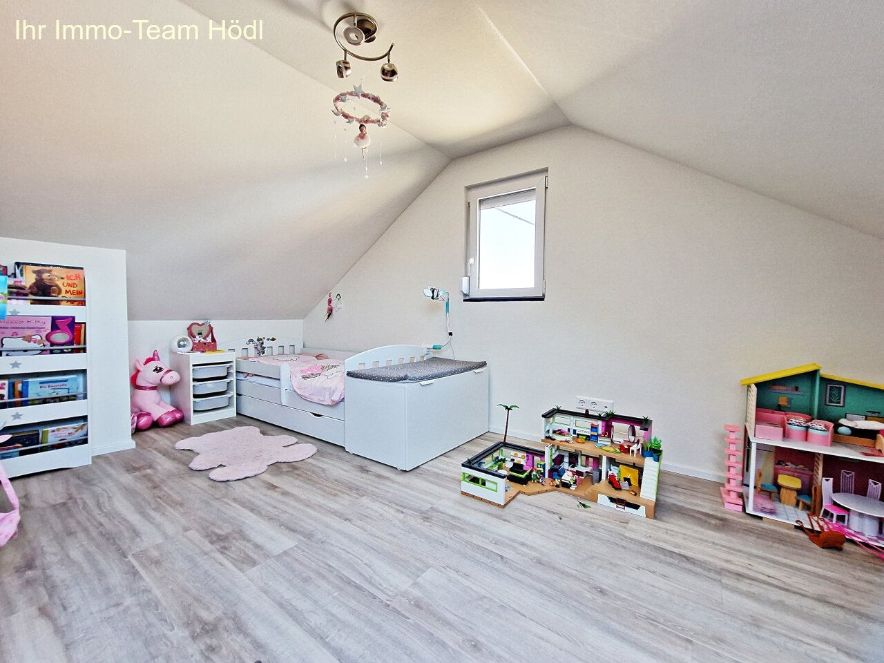 2.Foto Kinderzimmer im DG