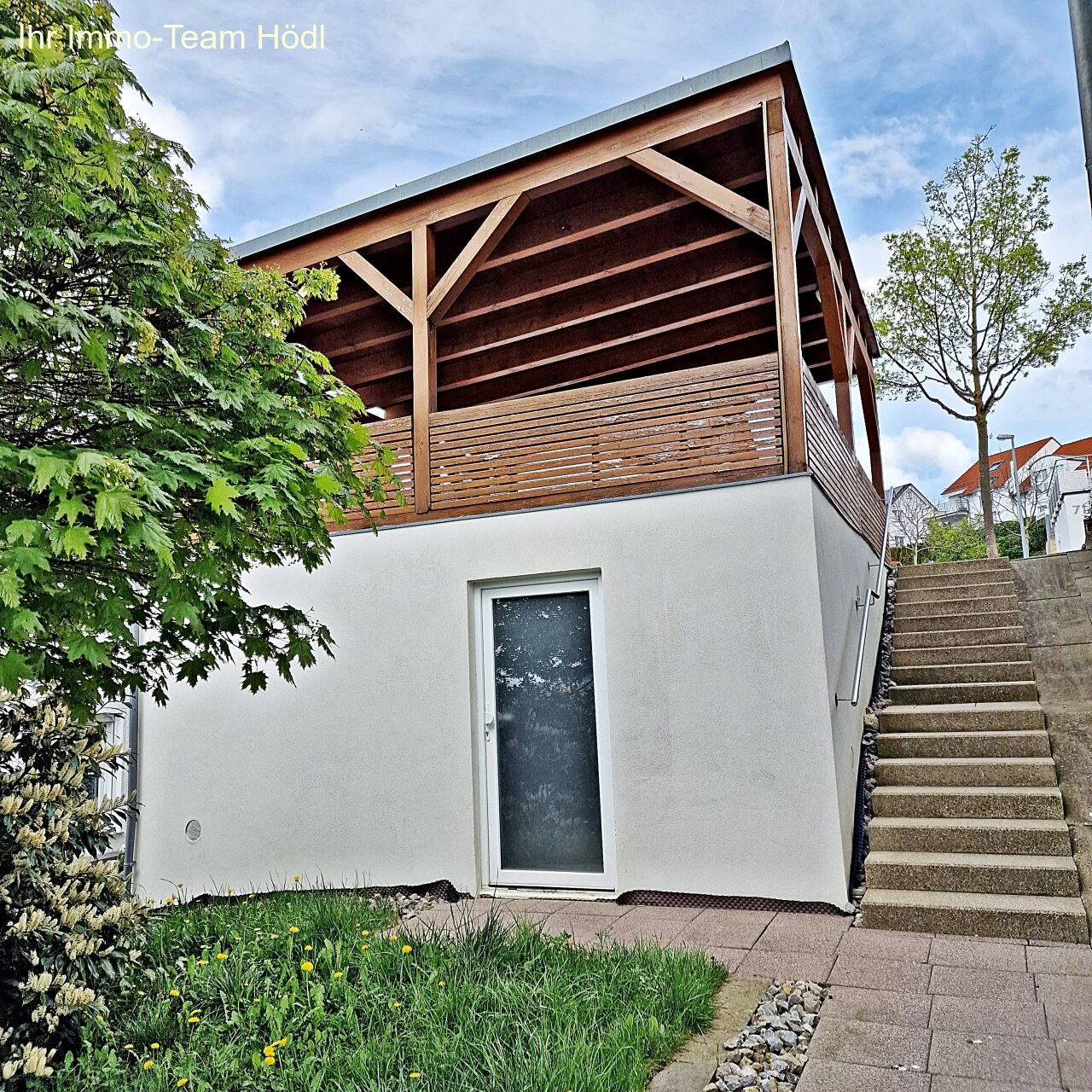 Carport und Abstellraum