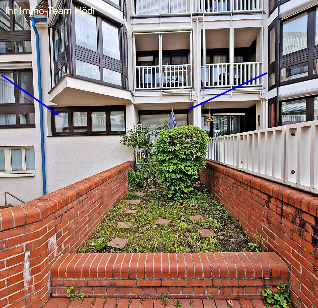 Terrasse und Gartenanteil