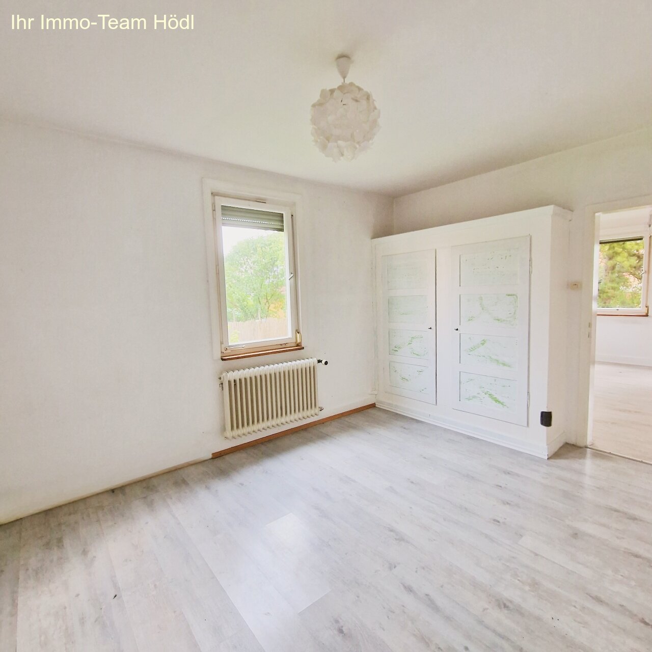 2. Zimmer EG - Blick Richtung Durchgangszimmer