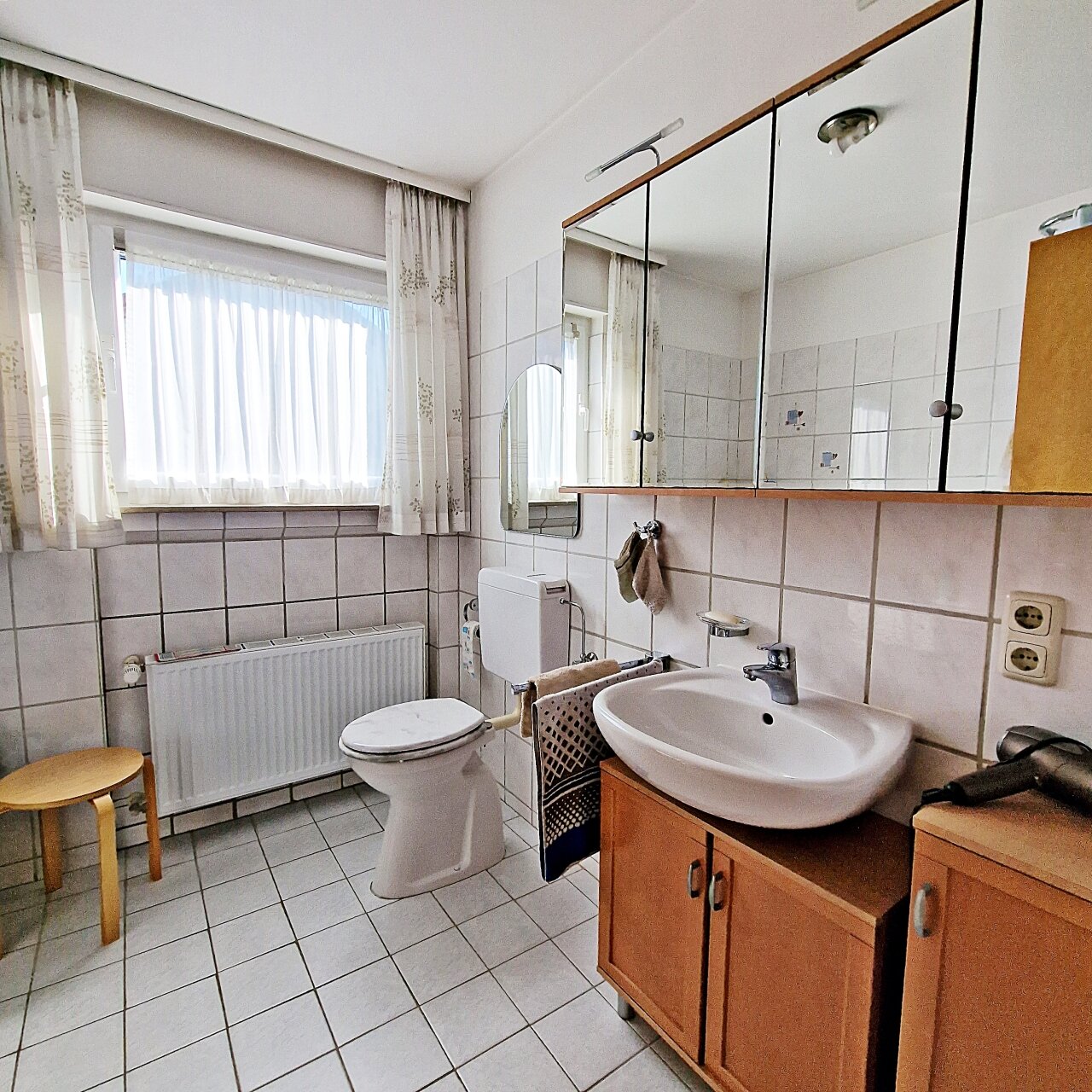 1.Foto TGL-Bad