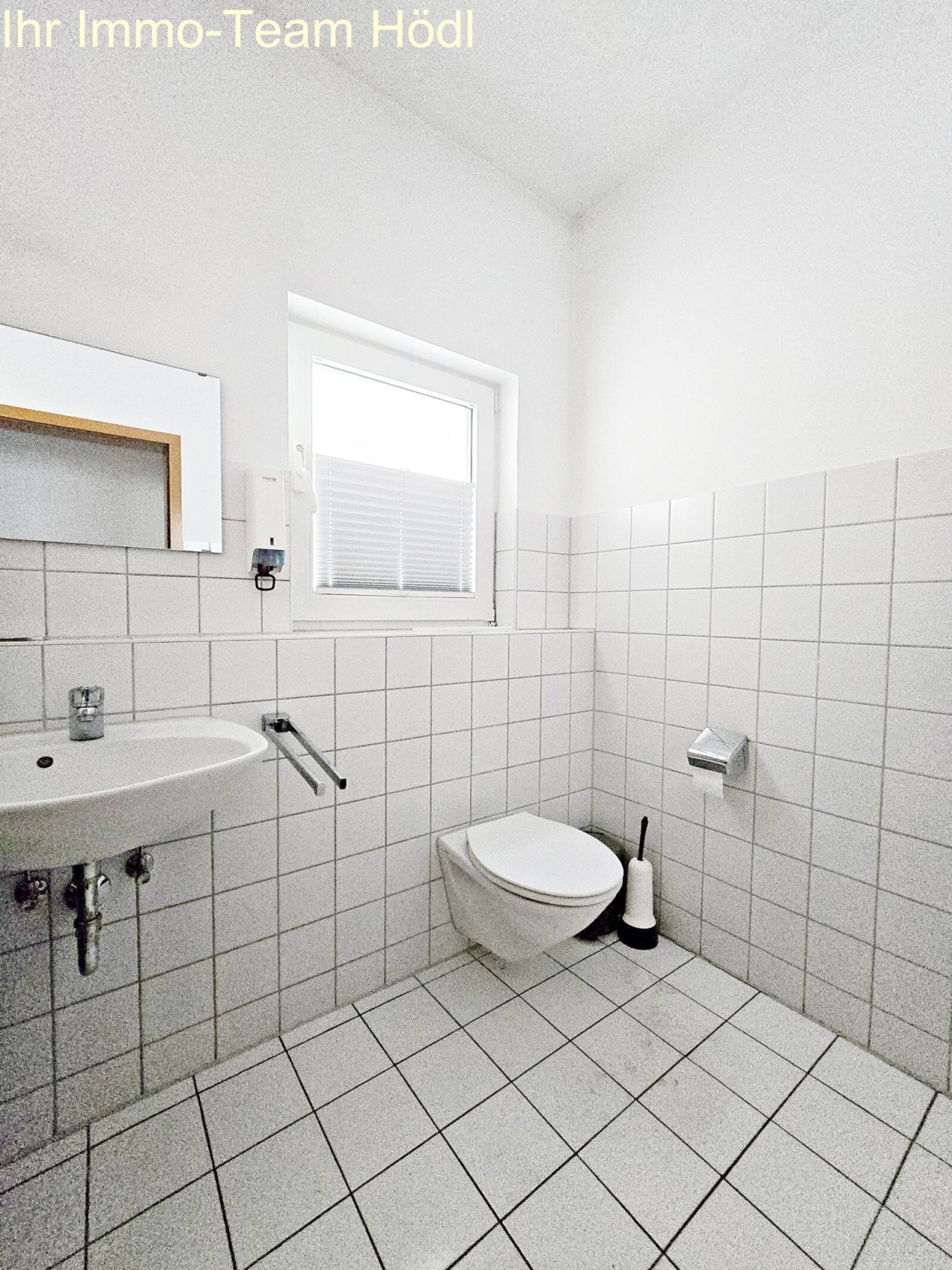 WC WC