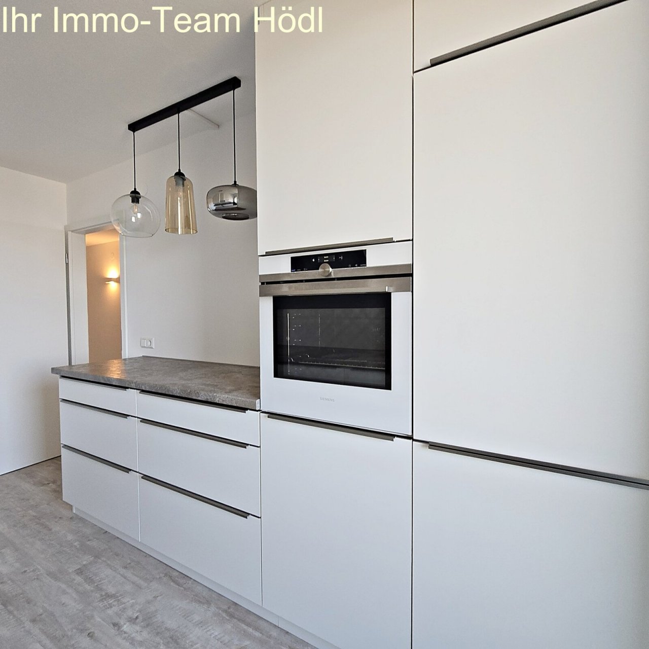 2. Foto Küche samt Einbauküche 2. Foto Küche samt Einbauküche