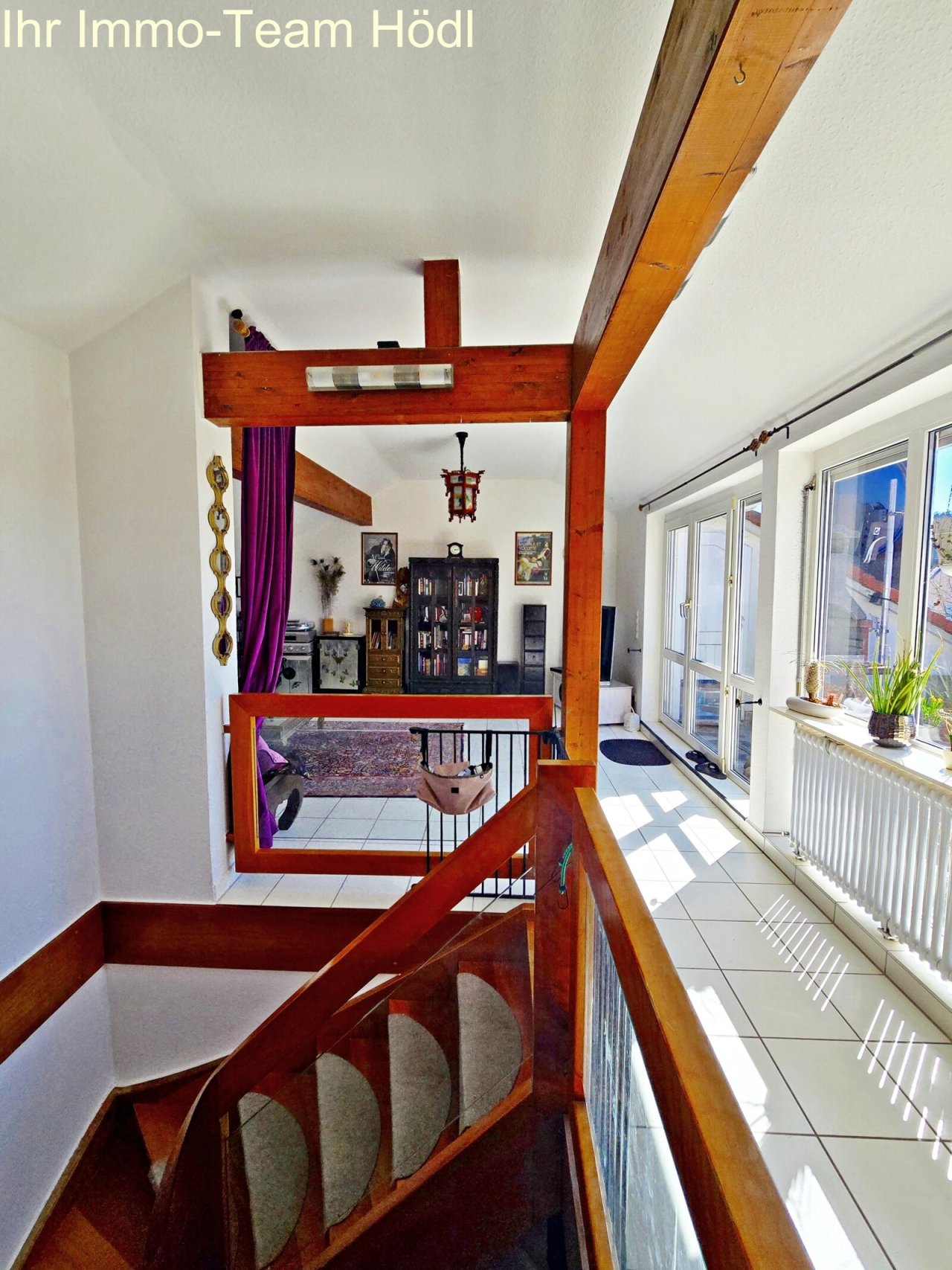Blick vom Essbereich ins Wohnzimmer Blick vom Essbereich ins Wohnzimmer