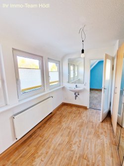 Durchgangszimmer vor Kinderzimmer