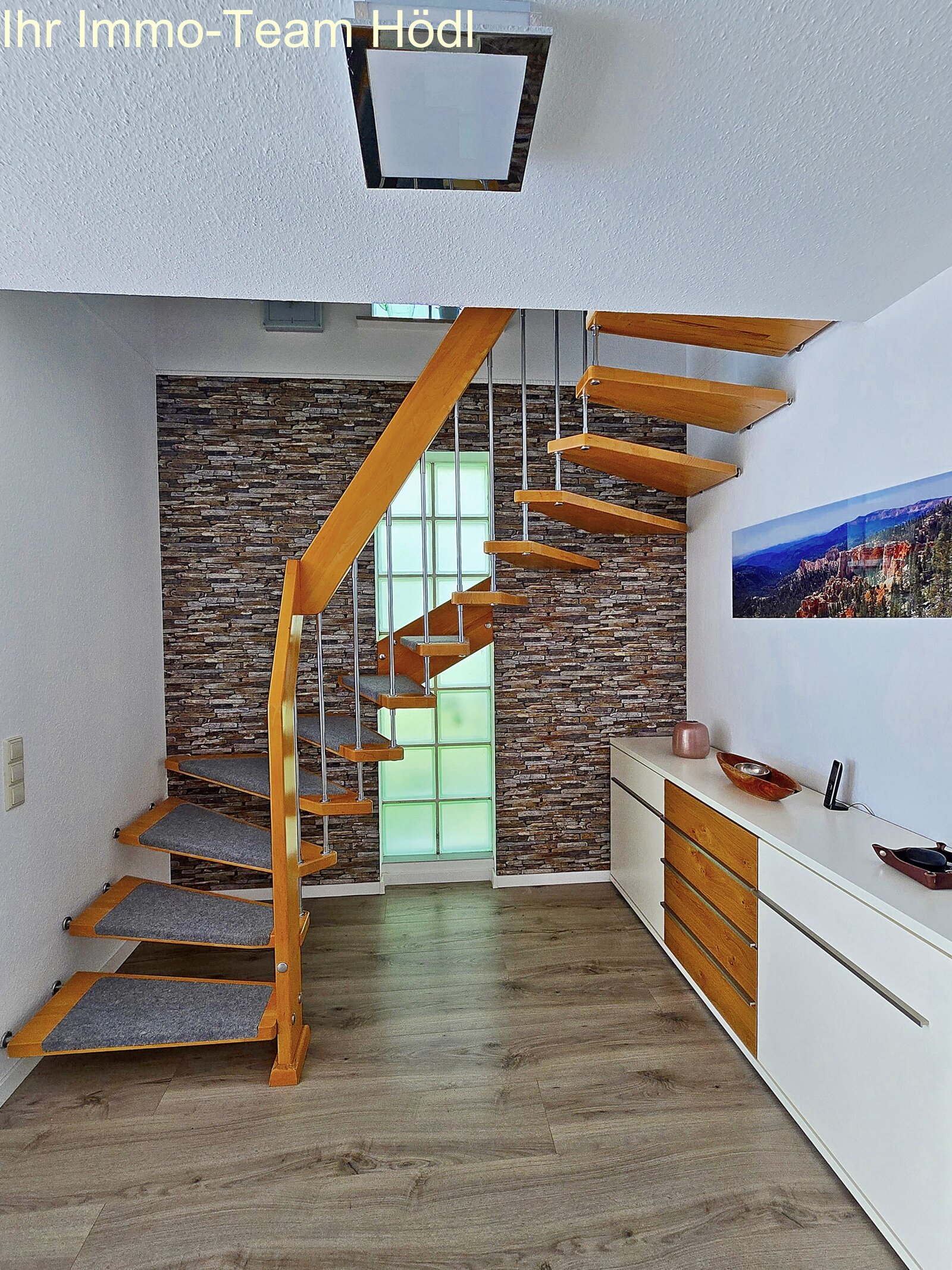 Treppe ins DG Treppe ins DG