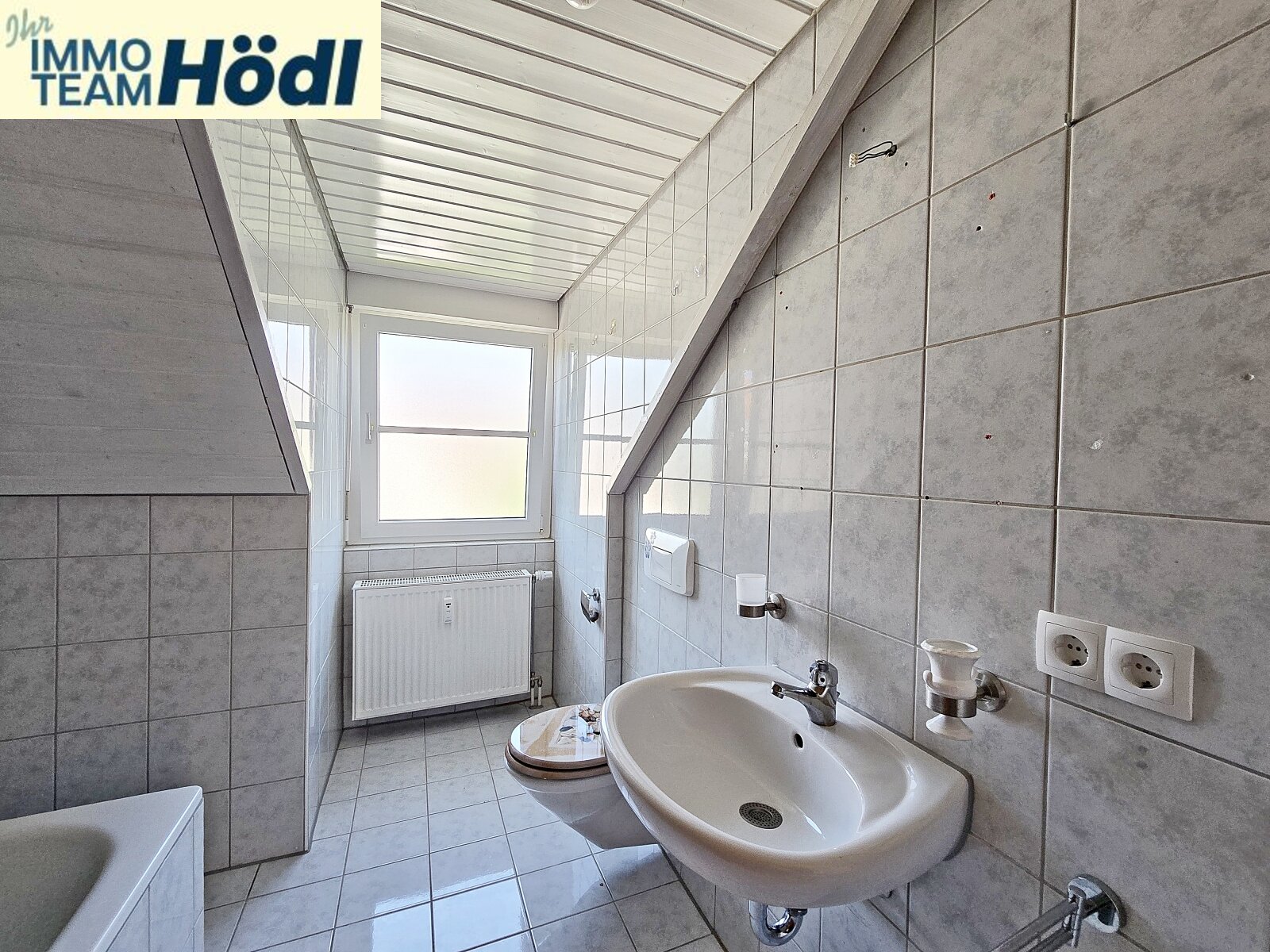 TGL-Bad mit Wanne TGL-Bad mit Wanne