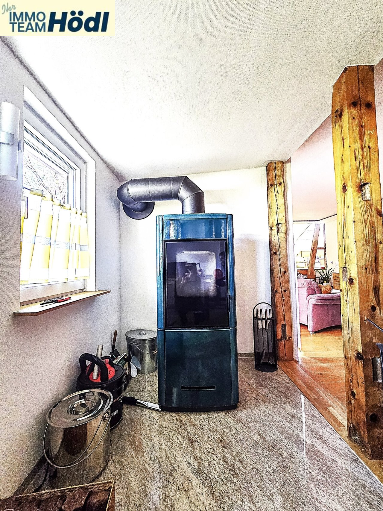 gemütliche Ecke mit Kaminofen