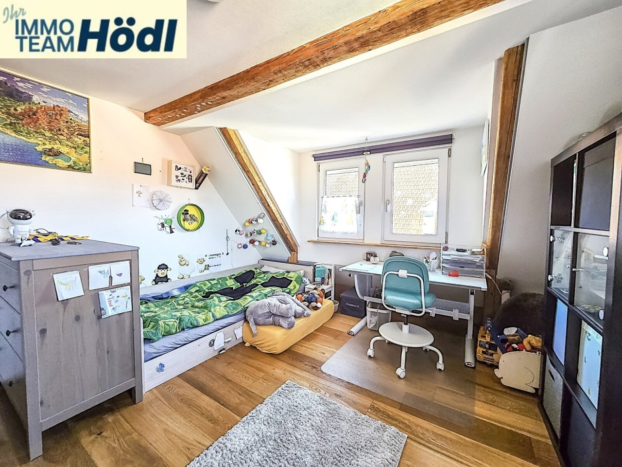 2. Helles Kinderzimmer mit viel Platz zum Spielen