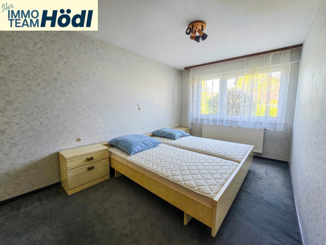  Schlafzimmer Wohnung EG
