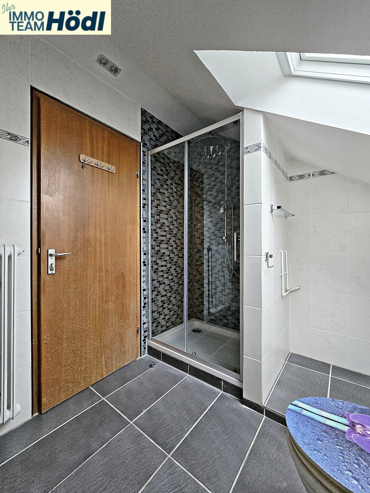2. Bad mit Dusche