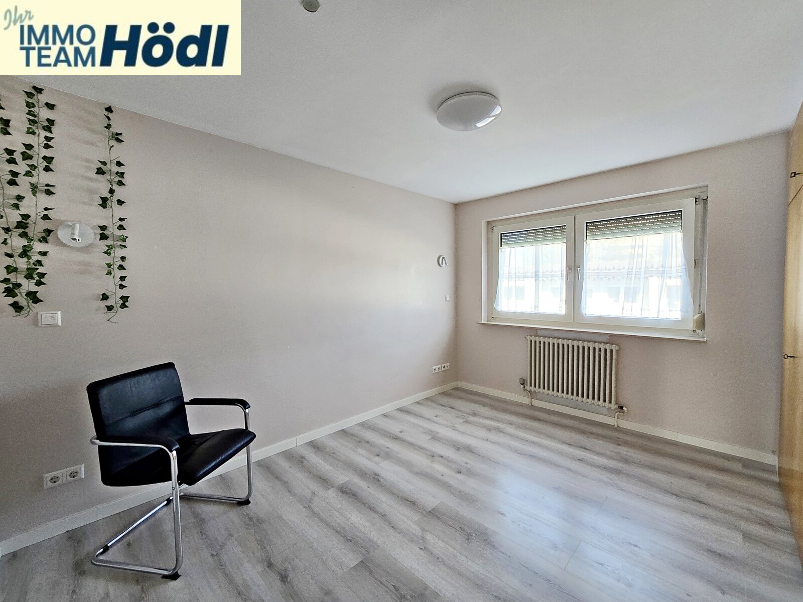 2. Zimmer im OG 2. Zimmer im OG